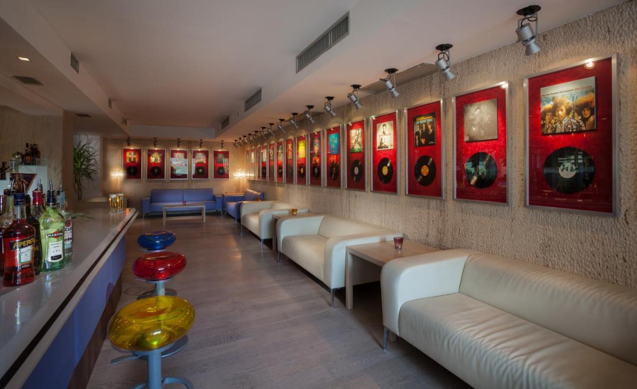 Hotel Continental - Tonelli Hotels Torbole Sul Garda Bagian luar foto