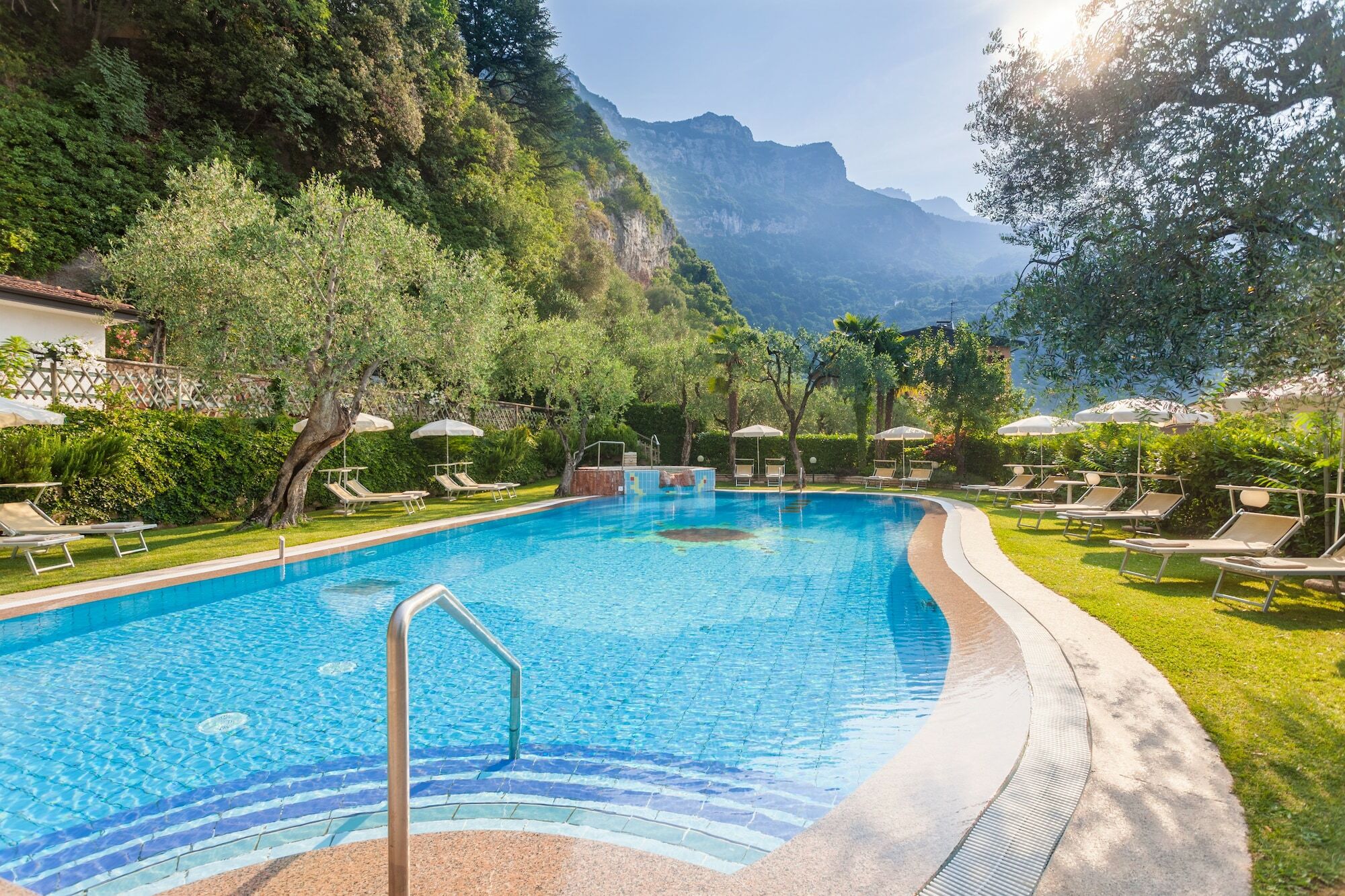 Hotel Continental - Tonelli Hotels Torbole Sul Garda Bagian luar foto